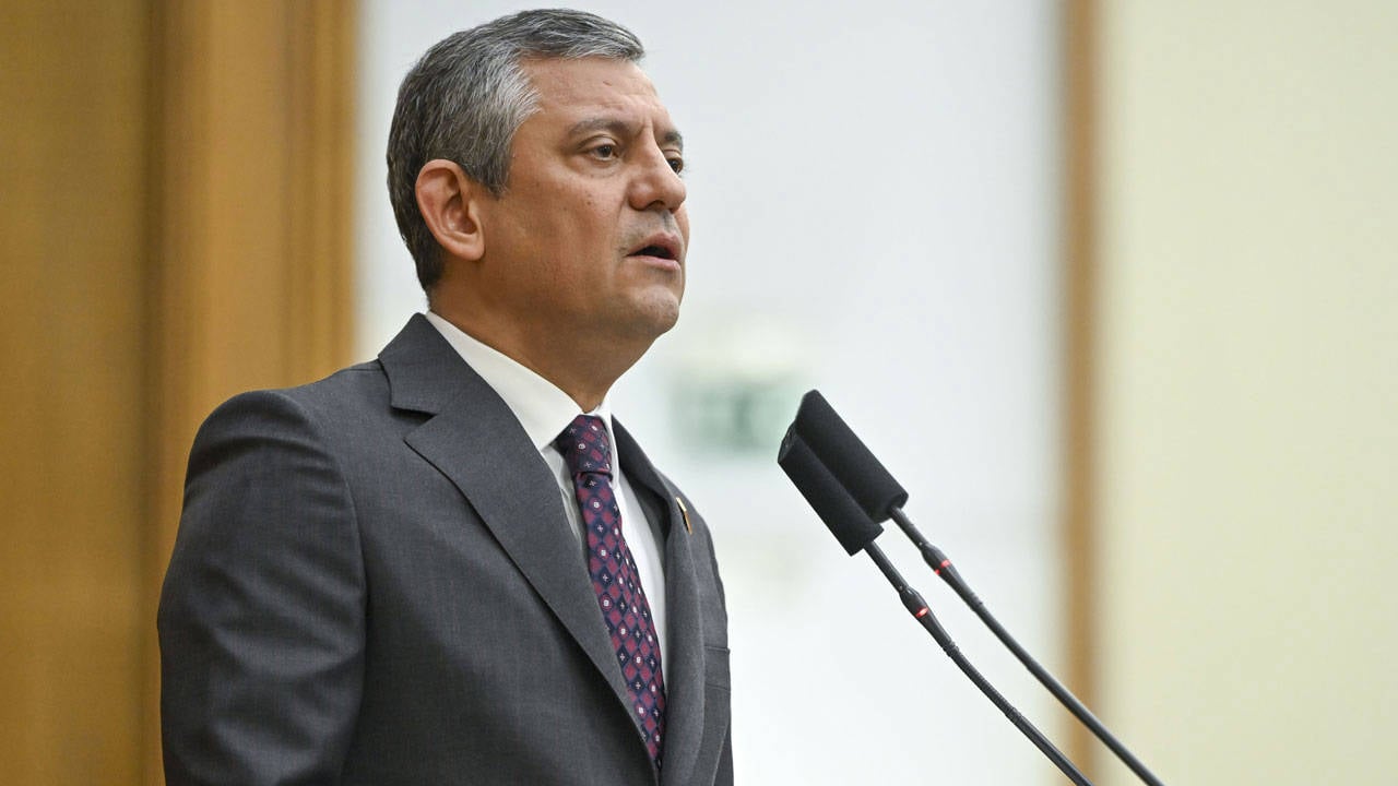 Özgür Özel: Boynumuzu vereceğiz ama asla boyun eğmeyeceğiz – turkifsalink.blog