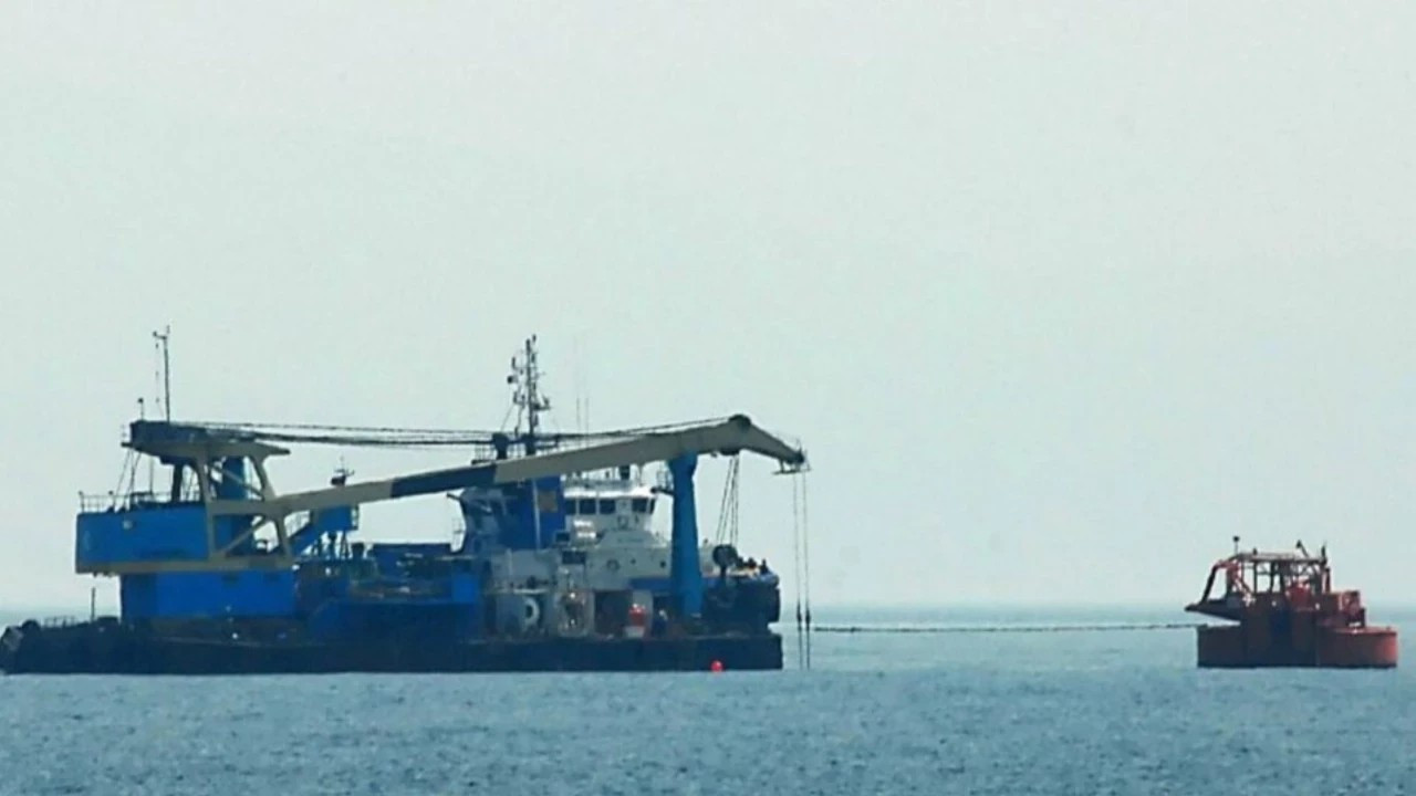 Karadeniz’de petrol tankeri vuruldu: Türk kaptan yaralandı