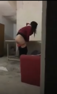 Insaata attığı kiza bir kere memelerini göster sana 2000 tl vericem diyip memelerini açtığı an yarrağını kızın amına sokuyor – İzle | Türk İfşa Life