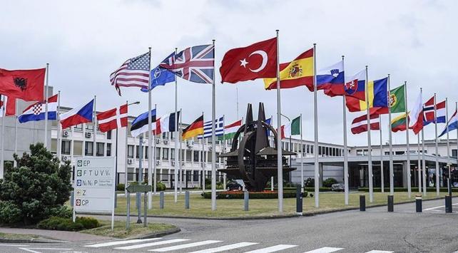 İşte Avrupa’nın NATO formülü: Daha az Amerika, daha çok Avrupa